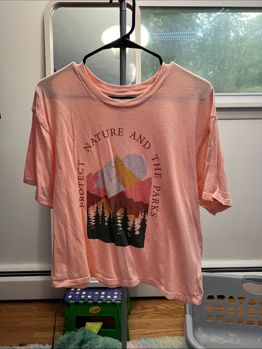 NWOT Protect Nature and The Parks Graphic Cropped Tee - Peach